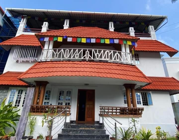 Fortis Rooms Kochi Buitenkant foto