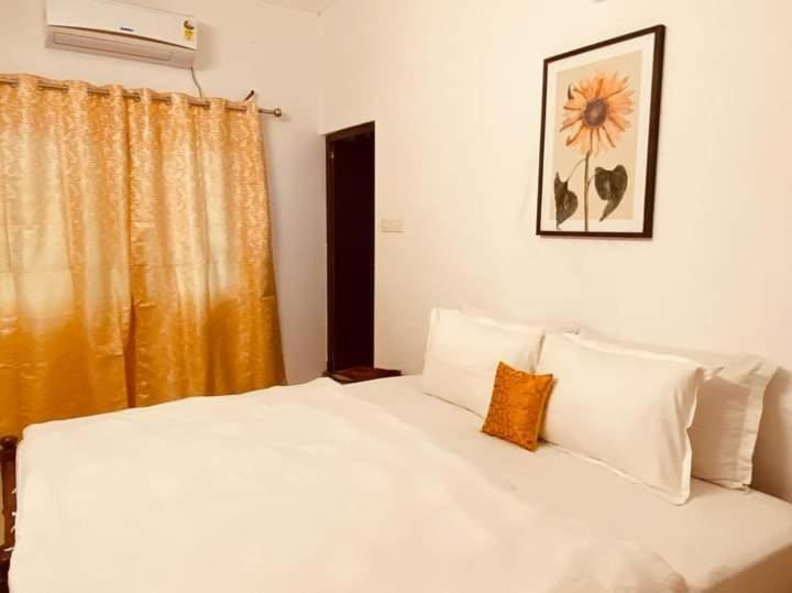 Fortis Rooms Kochi Buitenkant foto