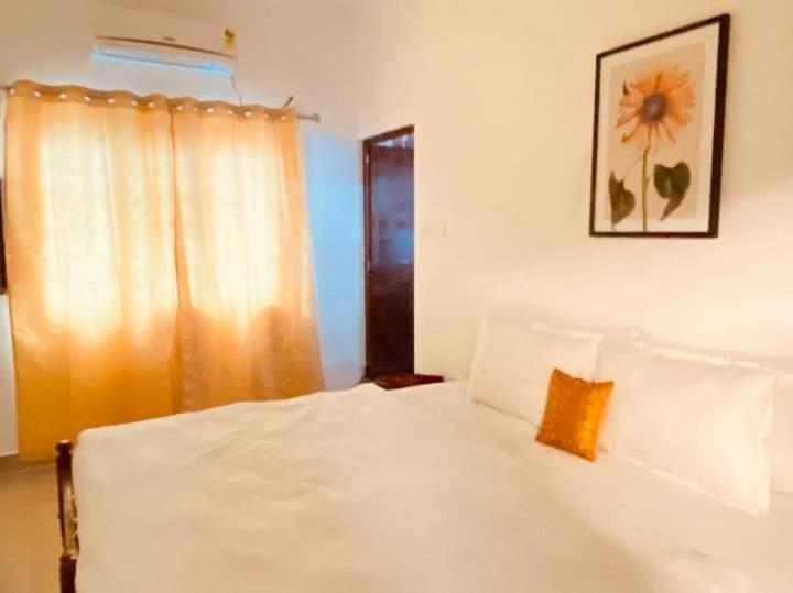 Fortis Rooms Kochi Buitenkant foto